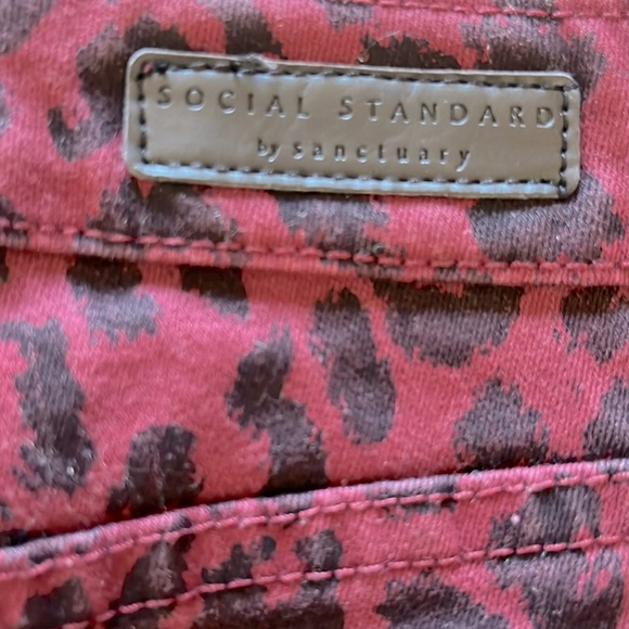 Social Standards by Sanctuary Animal Print - Picture 2 of 7
